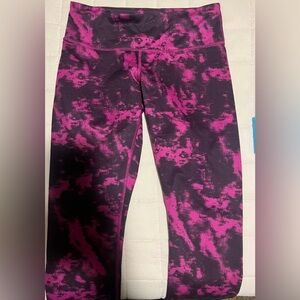 COPY - Lululemon cropped leggings size 6